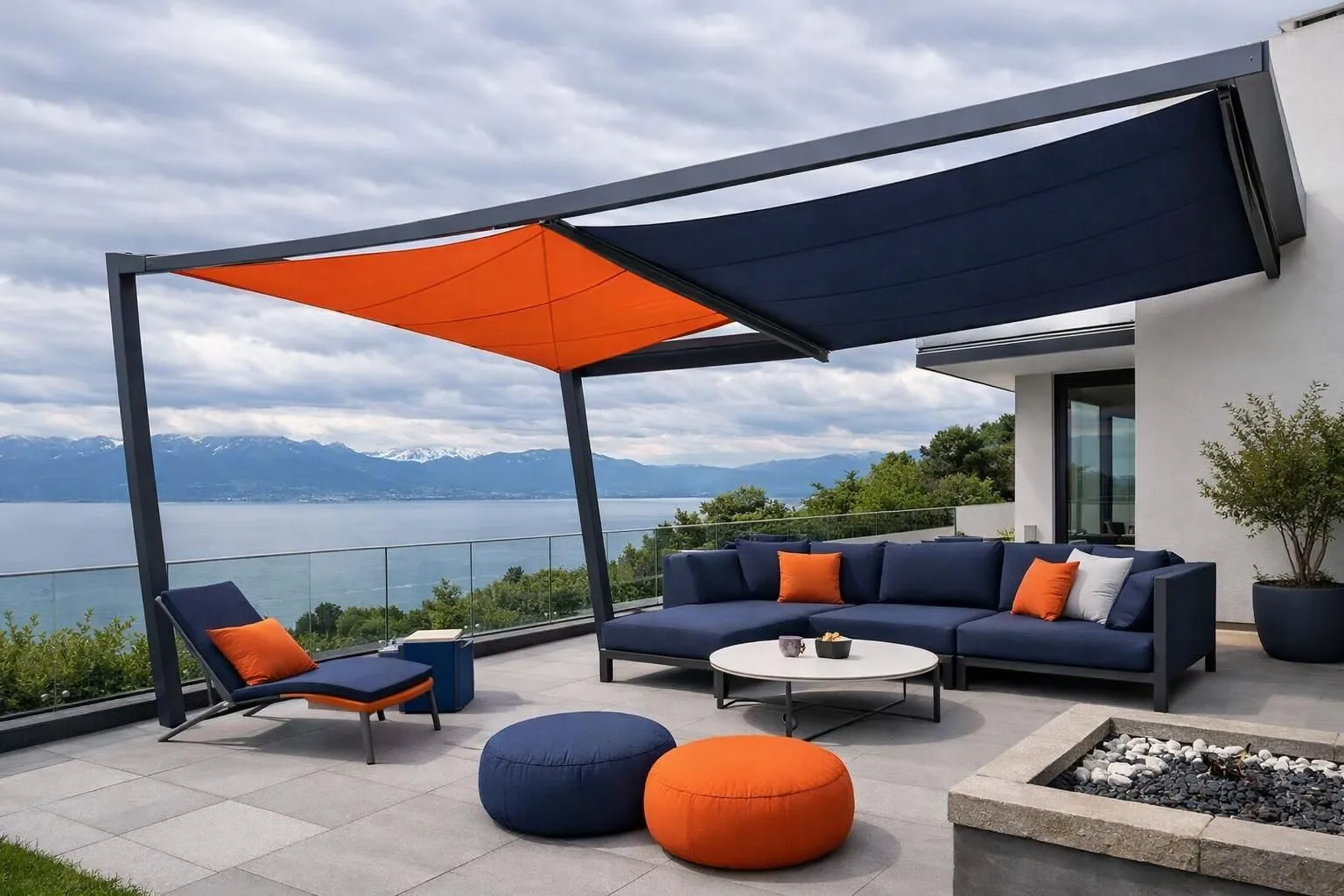 Terrasse suisse moderne à Lausanne avec vue sur le lac Léman, montrant une maison résidentielle avec une zone de détente extérieure sous un ciel nuageux, mettant en évidence le besoin de protection contre le soleil et les intempéries, photographie en lumière naturelle.