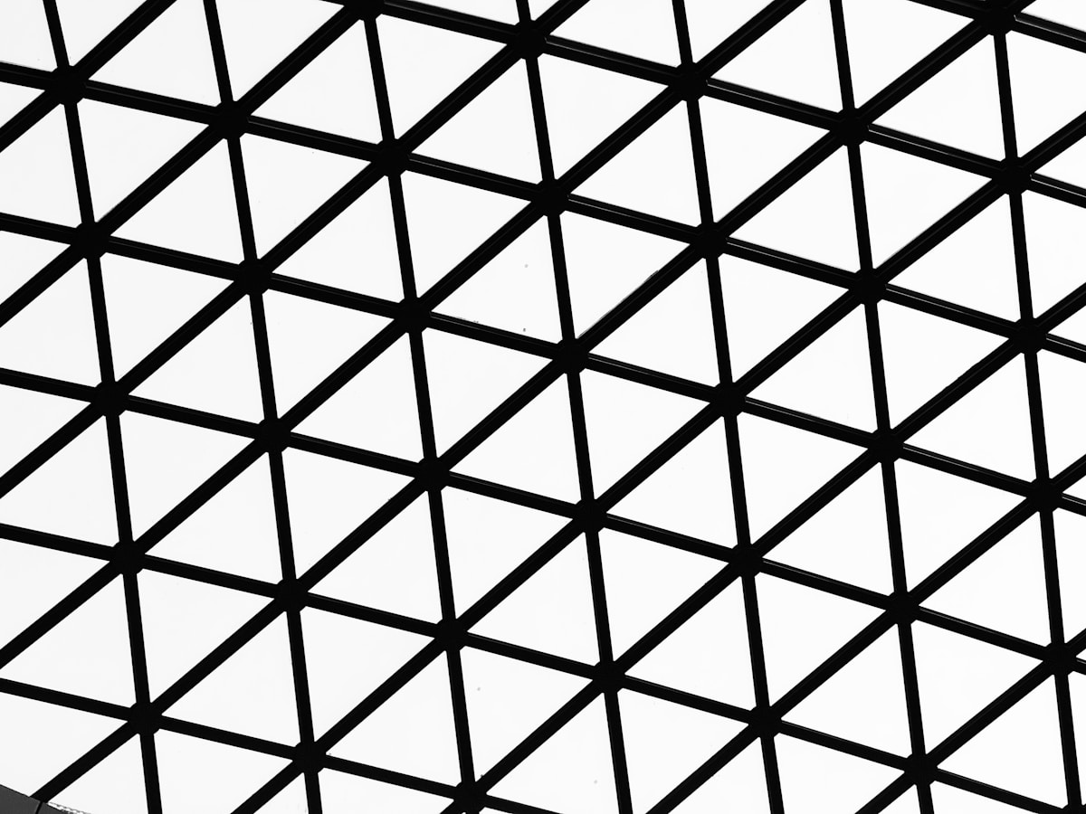 Geometric pattern of black lines on white background