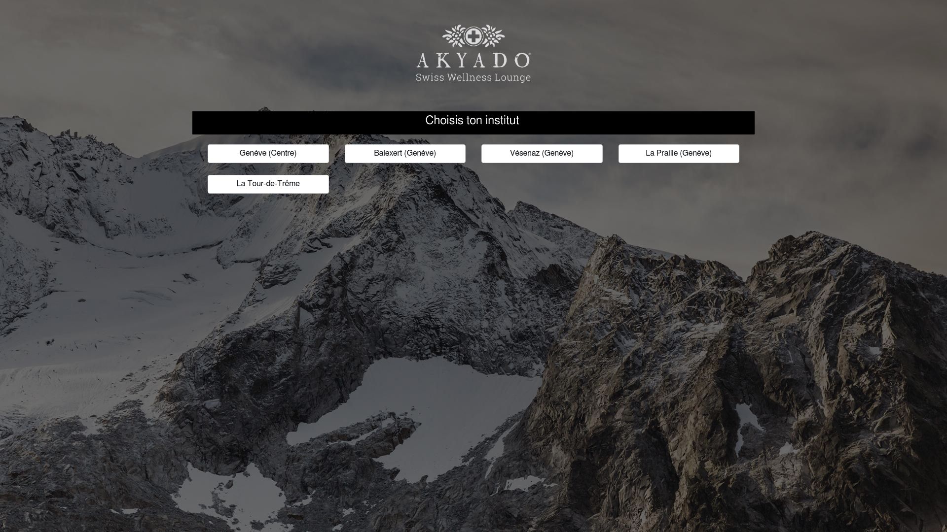 Capture d'écran de la page d'accueil du site Akyado Lounge, montrant les différentes options de massages.