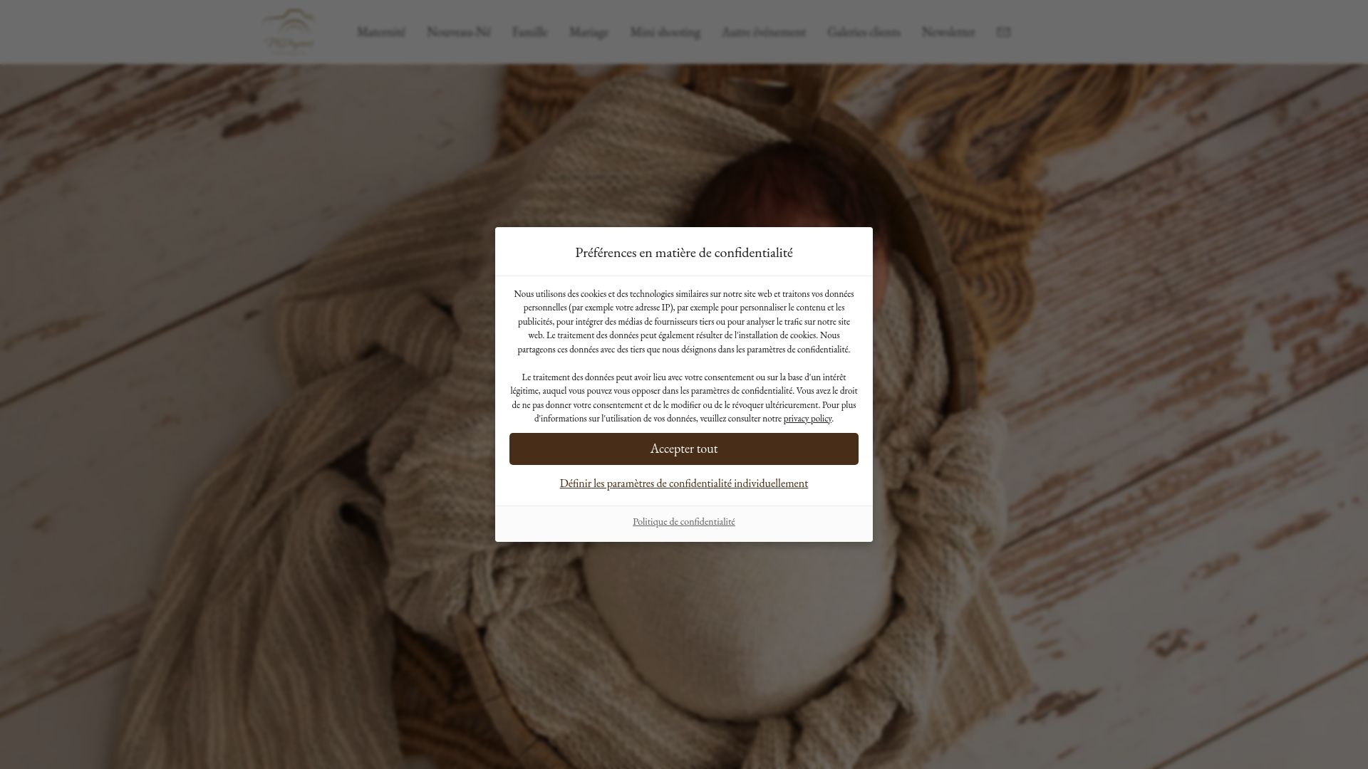 screenshot of mdupont.ch newborn gallery highlighting natural clothing colors